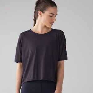 Lululemon Athletica Lean In Short Sleeve Boysenberry Purple Mesh Detail Size 6